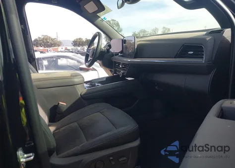 2025 Chevrolet Suburban 2Wd Lt from USA, damaged, VIN 1GNS5CRD6SR303341